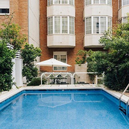 Hotel Gran Derby Suites, A Small Luxury Hotel Of The World Barselona Dış mekan fotoğraf