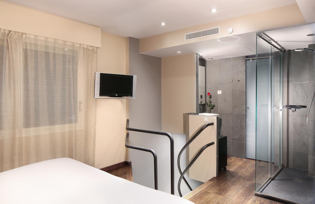 Hotel Gran Derby Suites, A Small Luxury Hotel Of The World Barselona Dış mekan fotoğraf