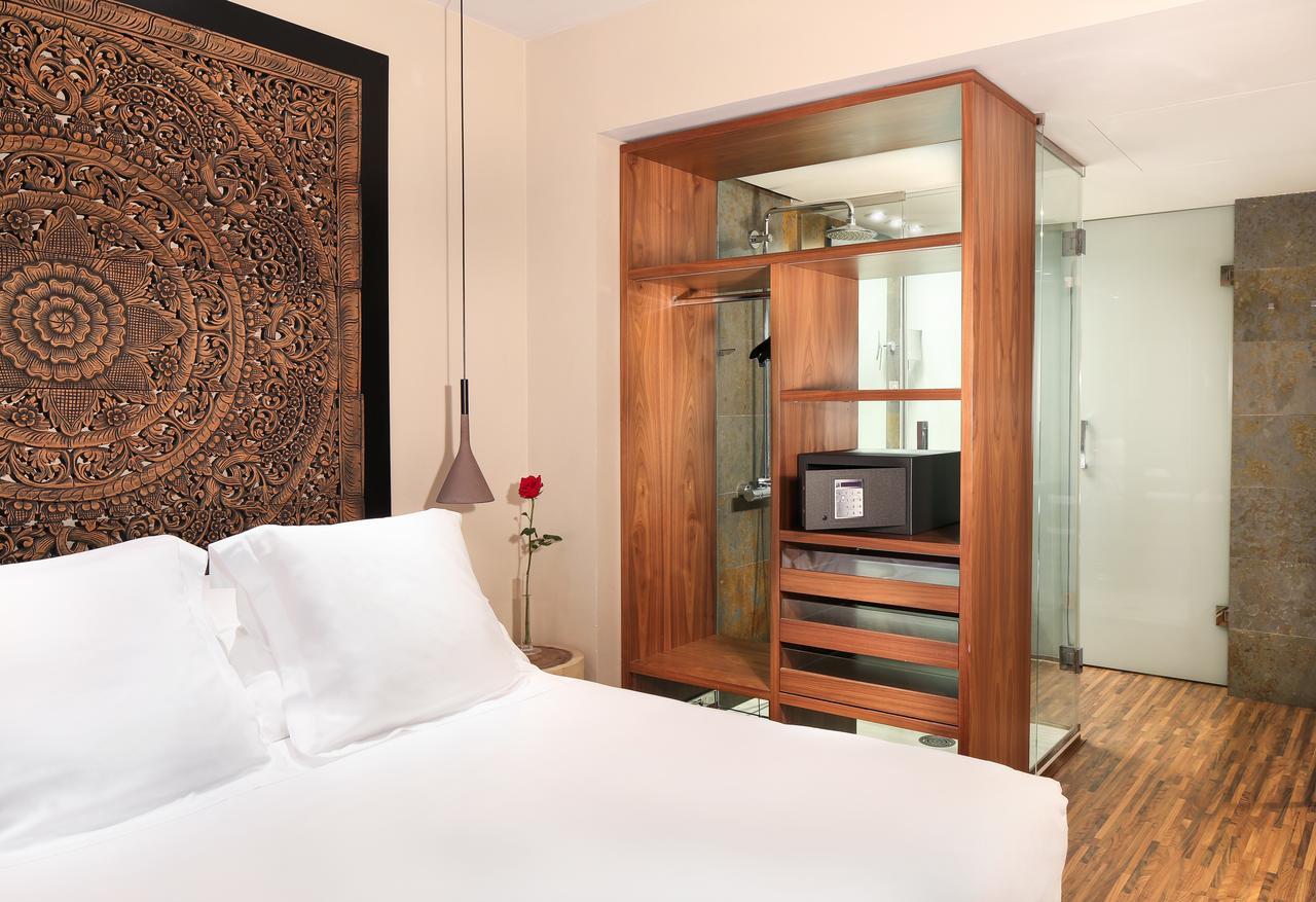 Hotel Gran Derby Suites, A Small Luxury Hotel Of The World Barselona Dış mekan fotoğraf