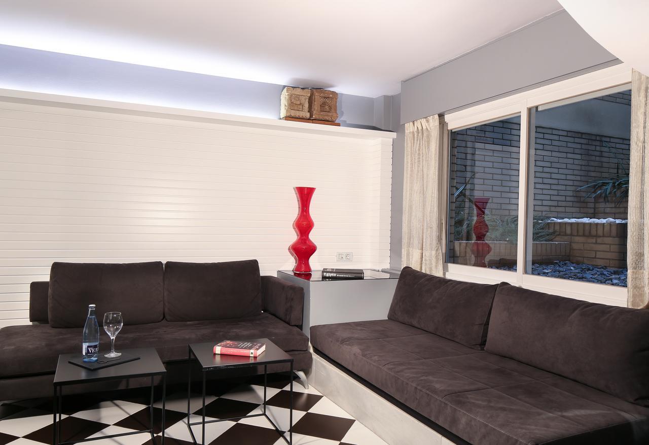 Hotel Gran Derby Suites, A Small Luxury Hotel Of The World Barselona Dış mekan fotoğraf