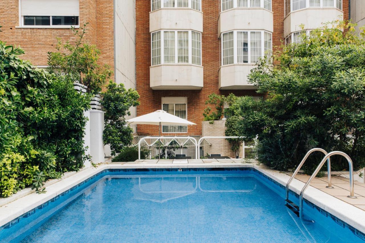 Hotel Gran Derby Suites, A Small Luxury Hotel Of The World Barselona Dış mekan fotoğraf